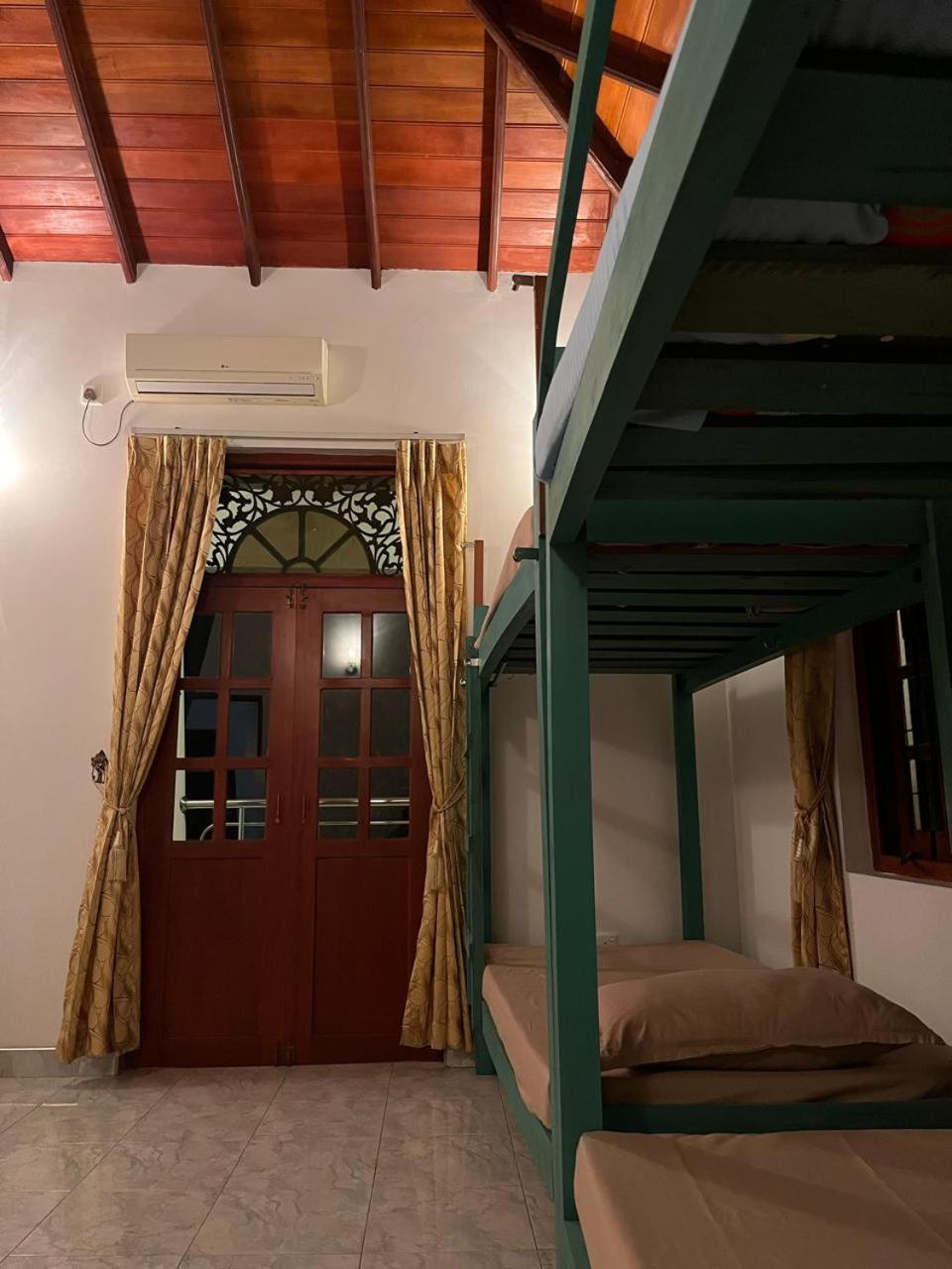 Ceylon Glory Hostel Negombo Exterior foto